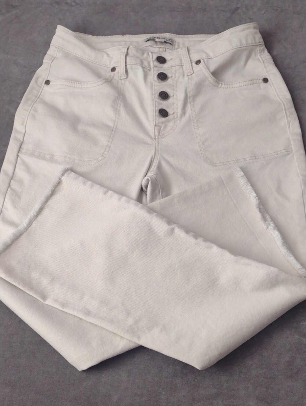 FRYE AND CO. Cream Women's Size 8 Denim Jeans Button Fly Flare Raw Hem